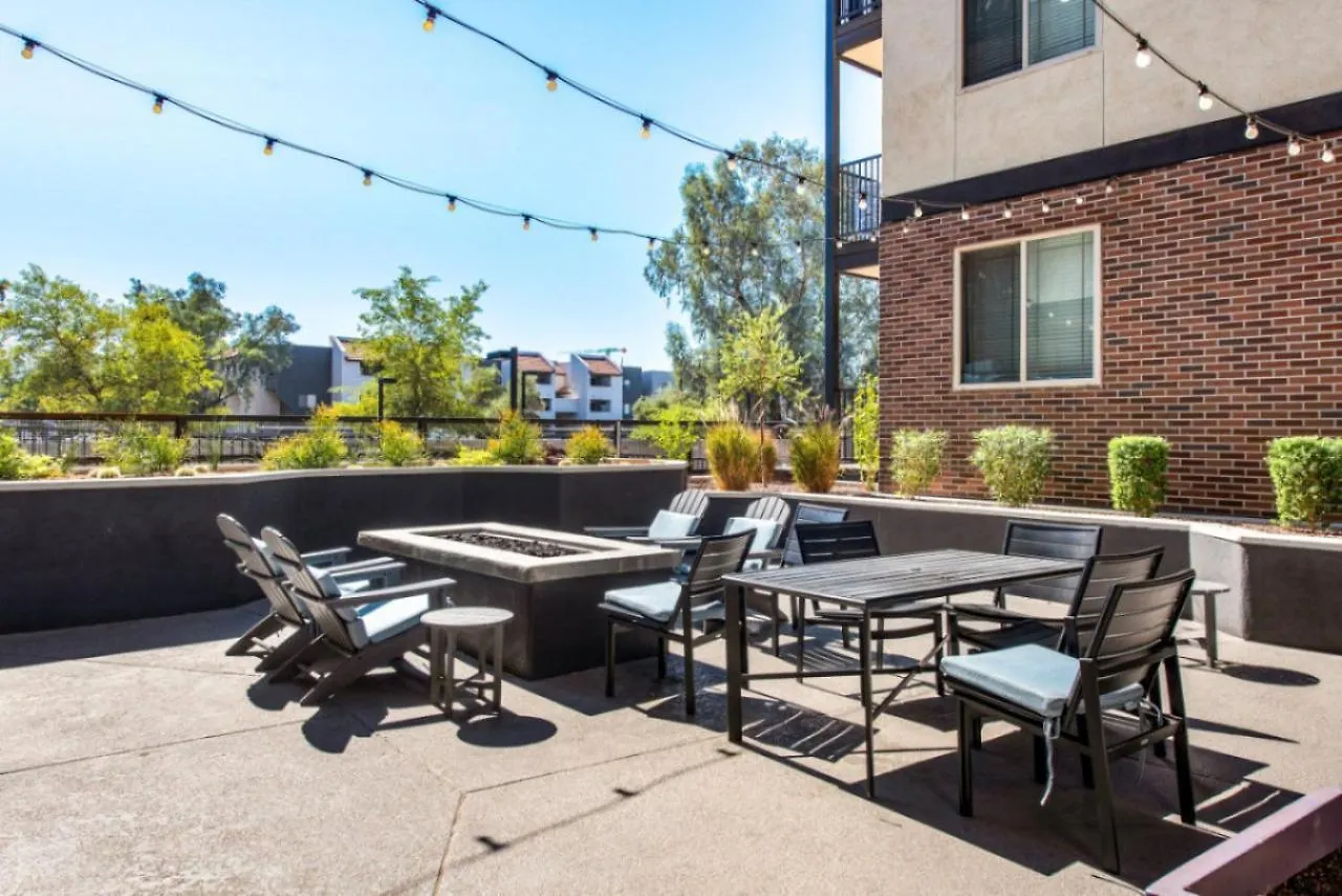 Cozy 2Br-Spring Training! W Pool, Gym & Parking Apartment Tempe United States